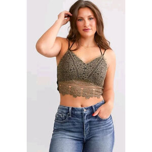 BKE Essentials Metallic Gold & Black Eyelash Crochet Lace Brami Size L Crisscros